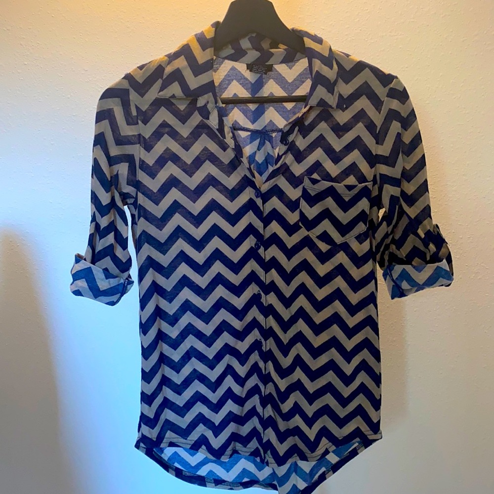 3/4 length sleeves button up top